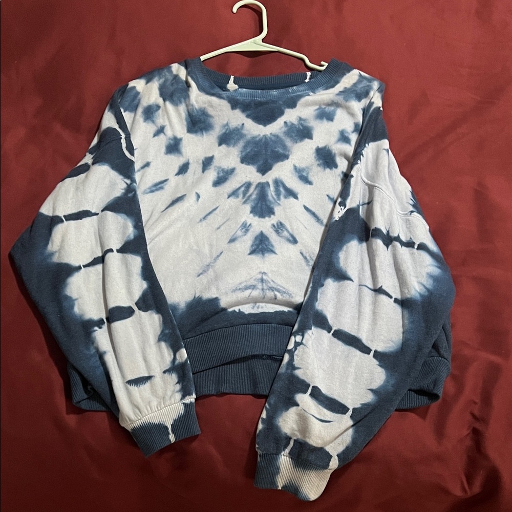 American Eagle Outfitters Blue Tie-Dye Sweatshirt